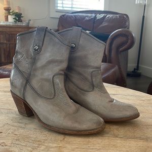 Frye Jackie ICE size 8b